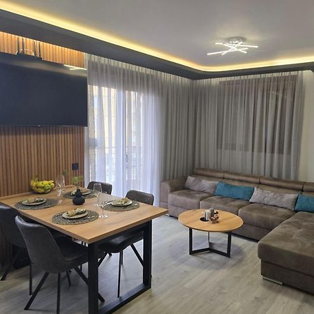 Luxury City Centre Appartment Iva Sliven Eksteriør billede